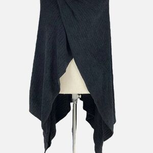 BAREFOOT Dreams CozyChic wrap